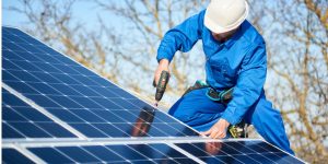 Installation Maintenance Panneaux Solaires Photovoltaïques à Bormes-les-Mimosas